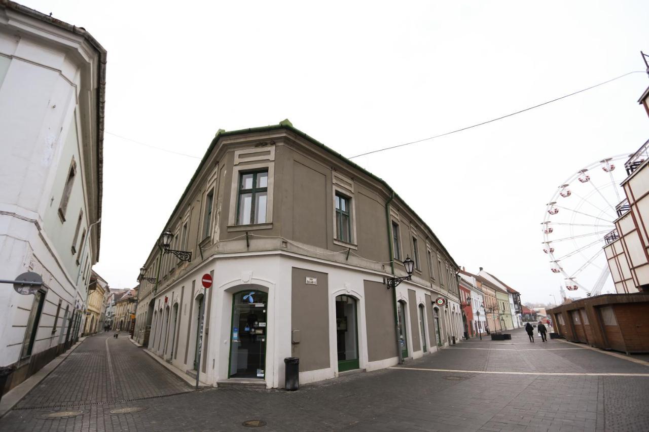 Anna Apartman Эгер Экстерьер фото
